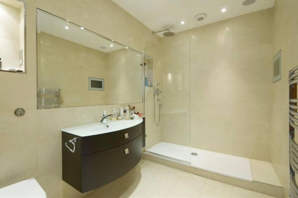 Designer 2 Bedroom Pimlico Лондон Екстер'єр фото