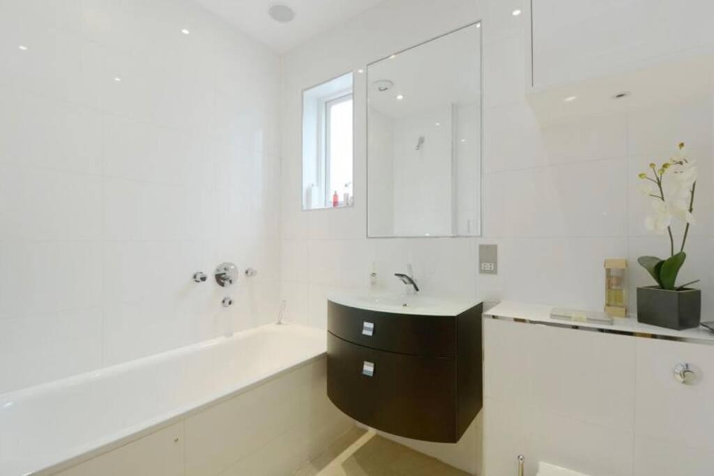 Designer 2 Bedroom Pimlico Лондон Екстер'єр фото